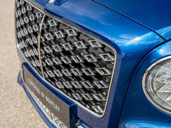 BENTLEY Flying Spur Photo 46