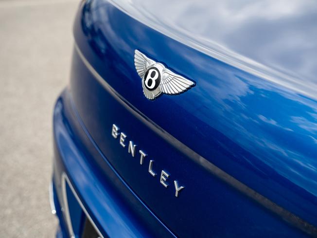 BENTLEY Flying Spur Photo 8