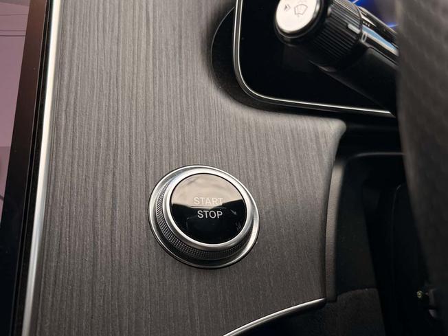 MERCEDES-BENZ Eqe Photo 18
