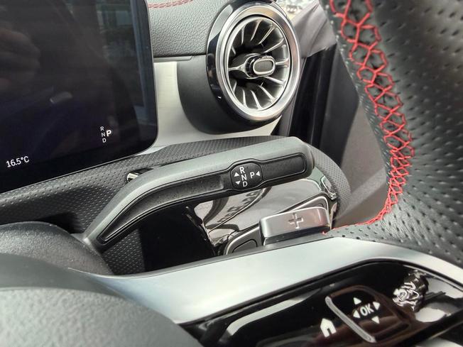MERCEDES-BENZ Cla Class Photo 28