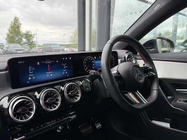 MERCEDES-BENZ Cla Class Photo 3
