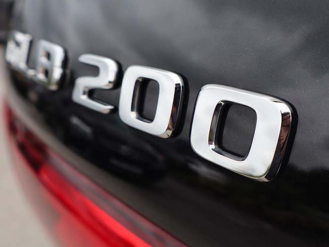 MERCEDES-BENZ GLB Photo 12