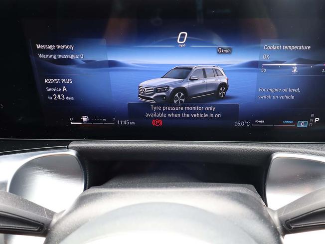 MERCEDES-BENZ GLB Photo 28