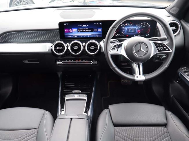 MERCEDES-BENZ GLB Photo 3