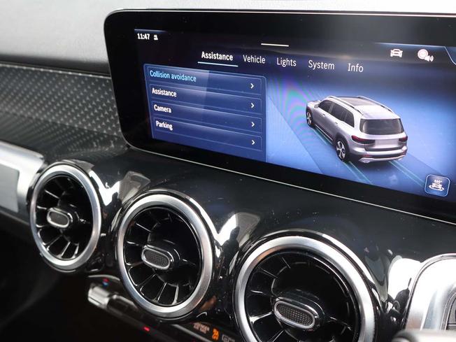 MERCEDES-BENZ GLB Photo 32