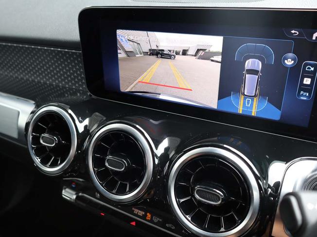 MERCEDES-BENZ GLB Photo 35
