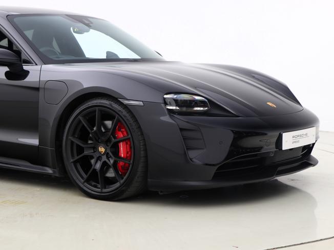 PORSCHE Taycan Photo 10