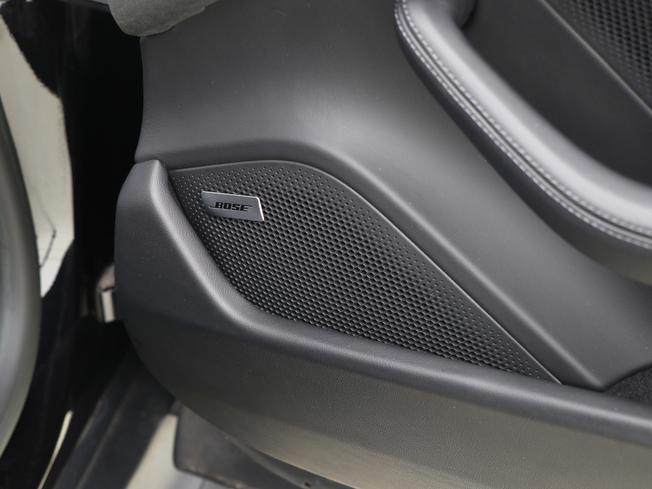 PORSCHE Taycan Photo 25