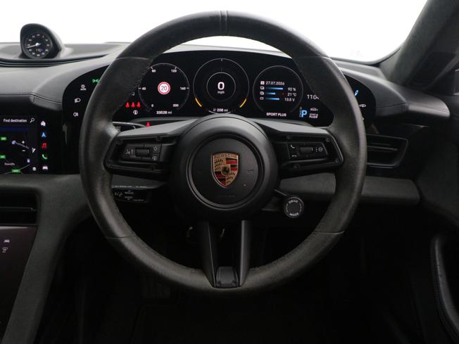 PORSCHE Taycan Photo 38