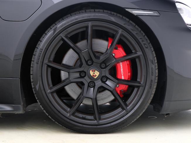 PORSCHE Taycan Photo 4
