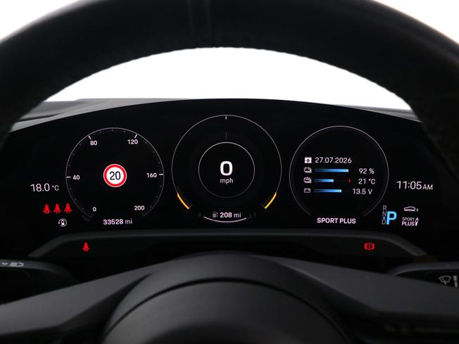 PORSCHE Taycan Photo 40