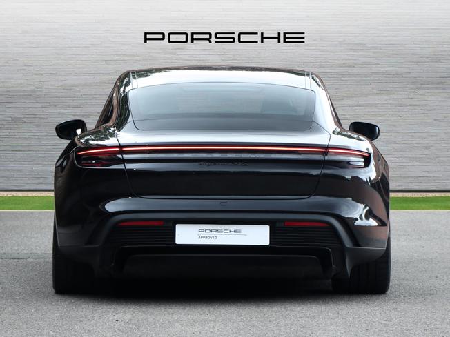 PORSCHE Taycan Photo 7