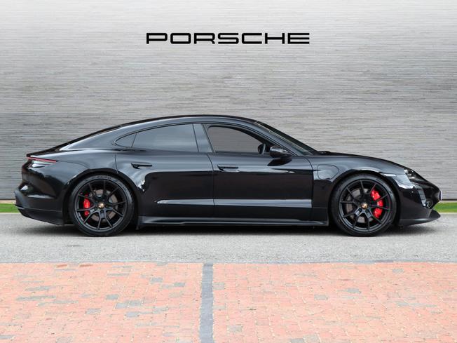 PORSCHE Taycan Photo 8