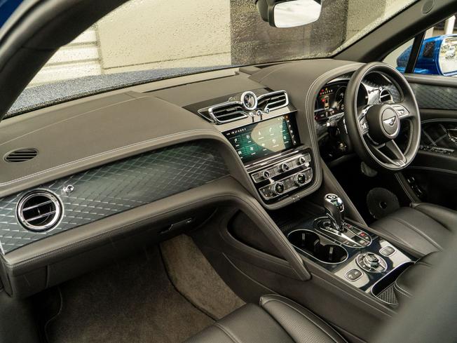 Bentley Bentayga Photo 2