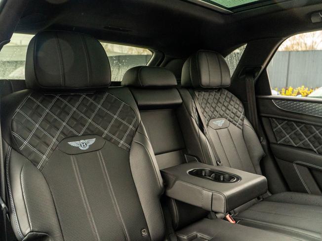 Bentley Bentayga Photo 25