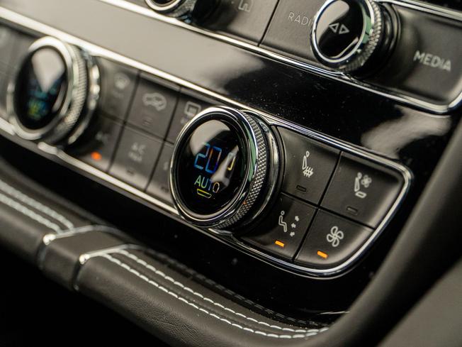 Bentley Bentayga Photo 30