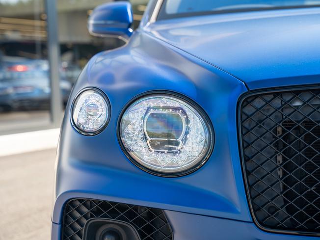 Bentley Bentayga Photo 35