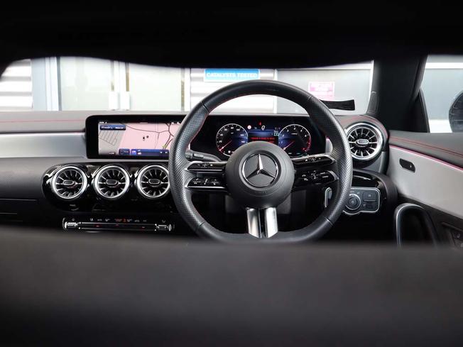 MERCEDES-BENZ CLA Class Photo 12