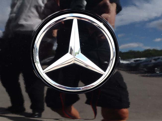 MERCEDES-BENZ CLA Class Photo 15