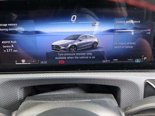 MERCEDES-BENZ CLA Class Photo 26
