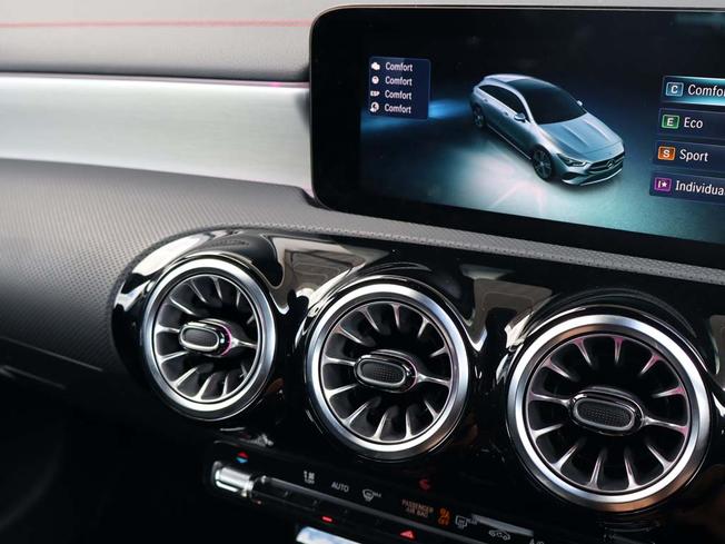 MERCEDES-BENZ CLA Class Photo 34