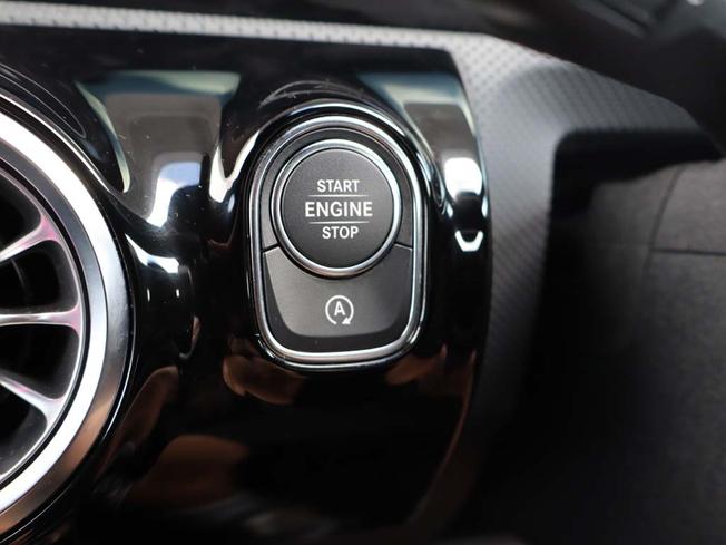 MERCEDES-BENZ CLA Class Photo 42