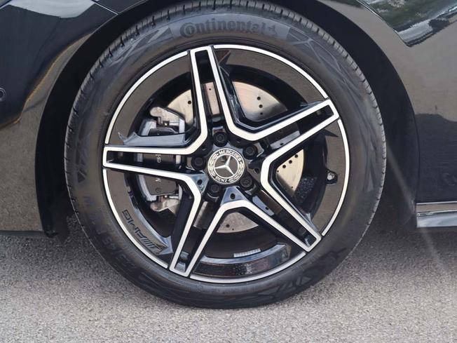 MERCEDES-BENZ CLA Class Photo 6