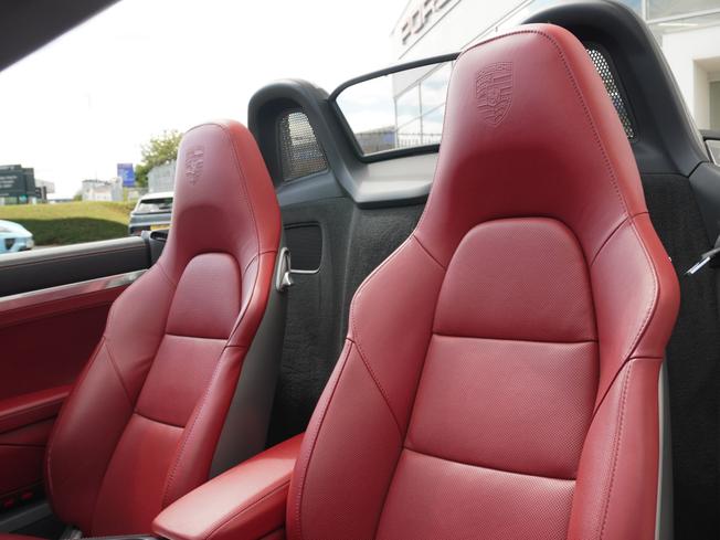 PORSCHE 718 Boxster Photo 14