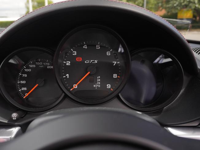 PORSCHE 718 Boxster Photo 18