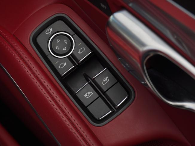 PORSCHE 718 Boxster Photo 38