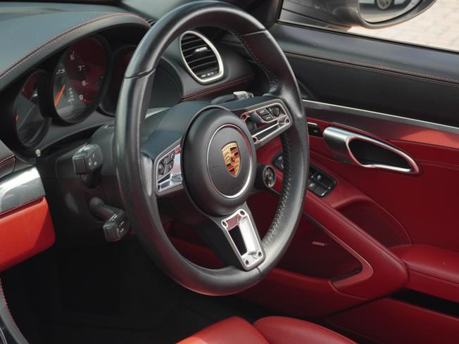 PORSCHE 718 Boxster Photo 8