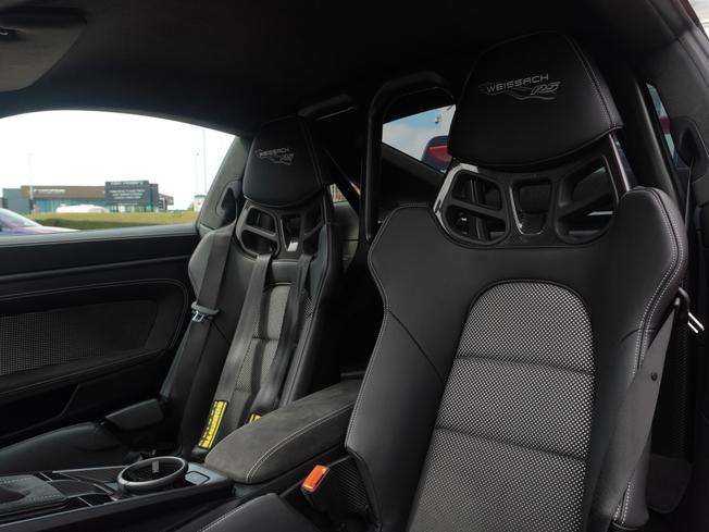 PORSCHE 911 Photo 10