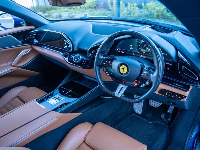 FERRARI Purosangue Photo 13
