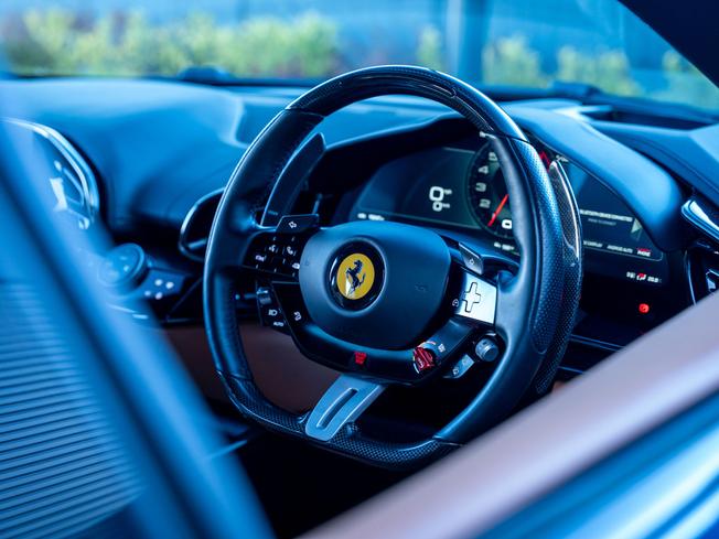 FERRARI Purosangue Photo 16