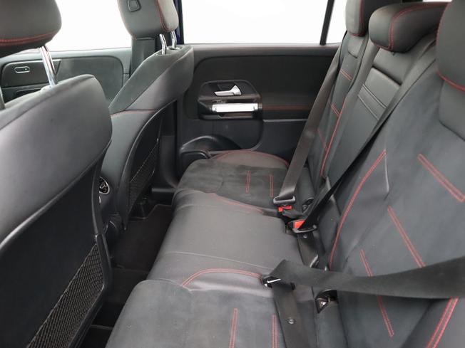 MERCEDES-BENZ GLB Photo 8