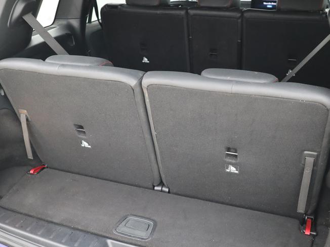 MERCEDES-BENZ GLB Photo 9