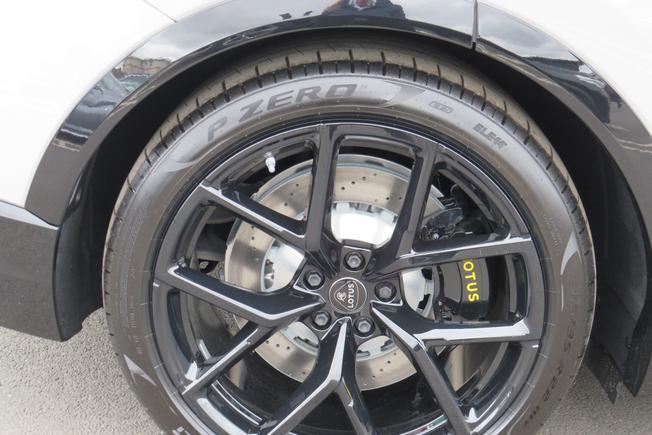 LOTUS Eletre Photo 27