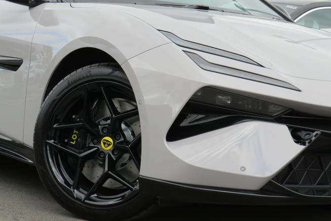 LOTUS Emeya Photo 11