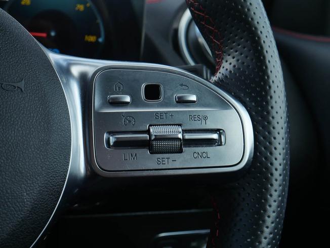 MERCEDES-BENZ Eqa Photo 14