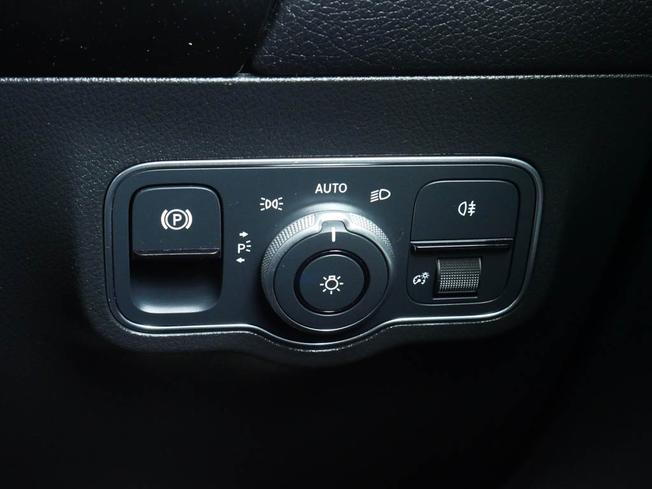 MERCEDES-BENZ Eqa Photo 15