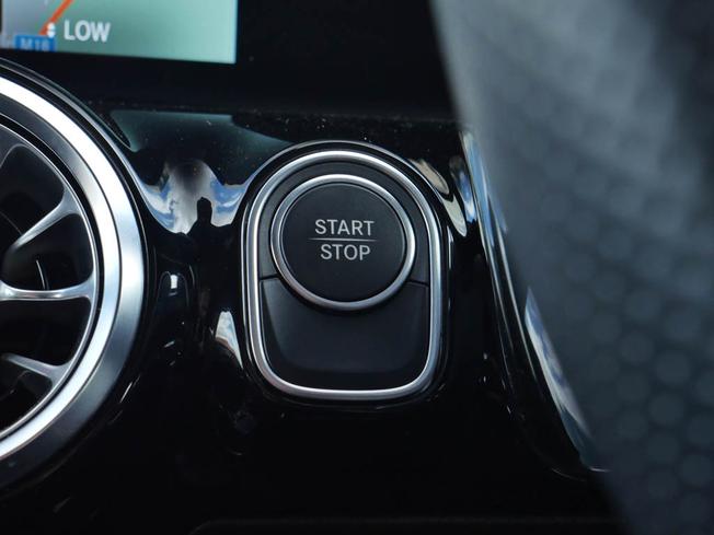 MERCEDES-BENZ Eqa Photo 17