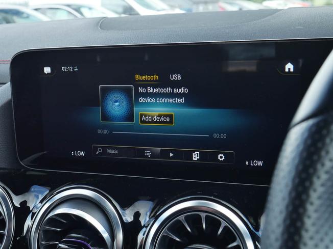 MERCEDES-BENZ Eqa Photo 21