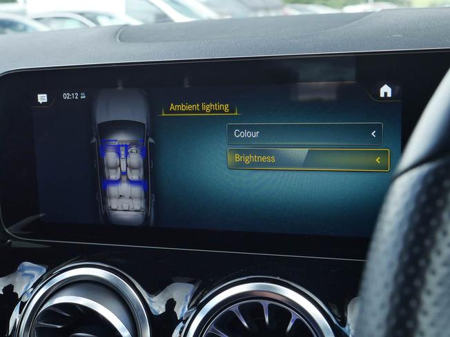 MERCEDES-BENZ Eqa Photo 23