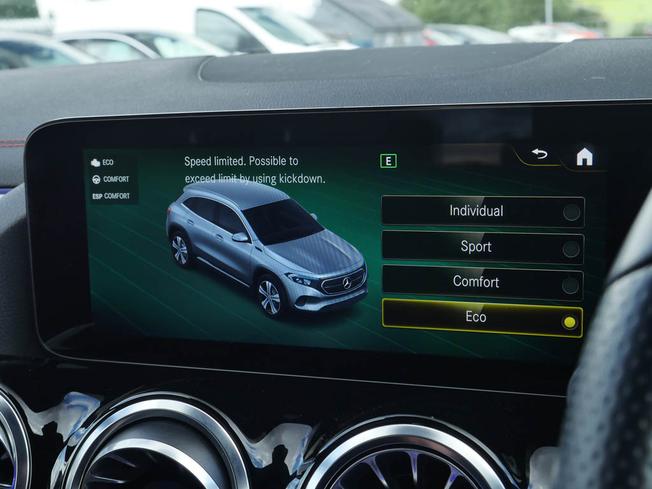MERCEDES-BENZ Eqa Photo 26