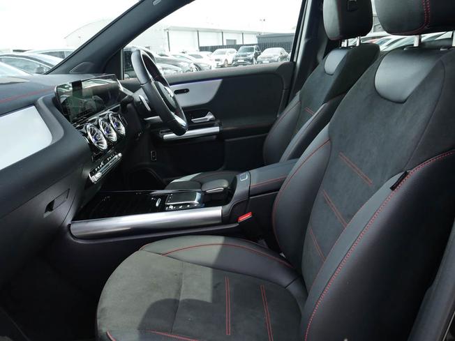 MERCEDES-BENZ Eqa Photo 3
