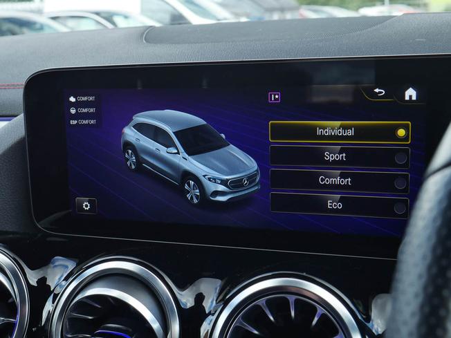 MERCEDES-BENZ Eqa Photo 30