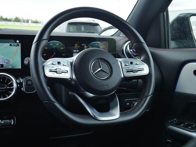 MERCEDES-BENZ Eqa Photo 40