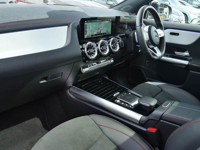 MERCEDES-BENZ Eqa Photo 45