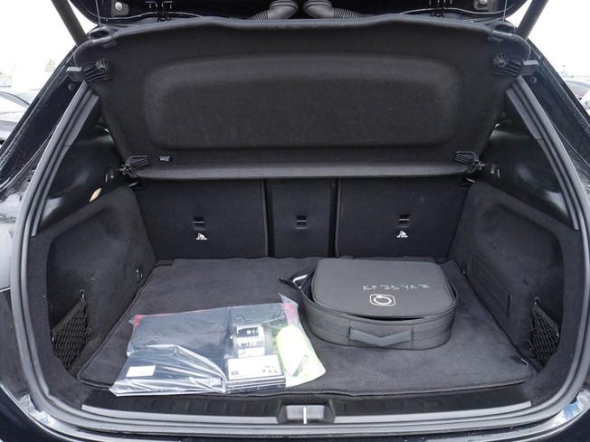MERCEDES-BENZ Eqa Photo 9