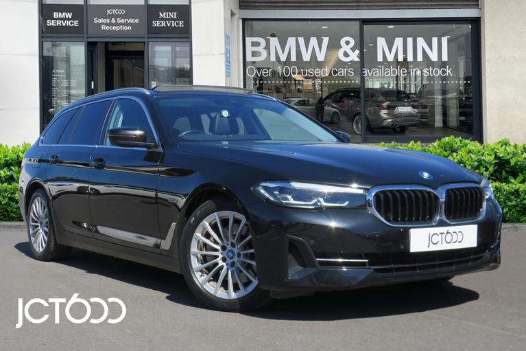 Used 2023 BMW 5 Series 530e 12kWh SE Touring Petrol Plug-in Hybrid Steptronic Black Sapphire at JCT600
